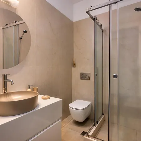 Montrez Santorini * Mesariá